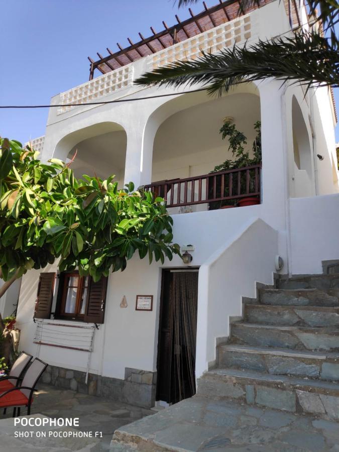 Villa Dora Studios 1 Batsíon Exterior foto